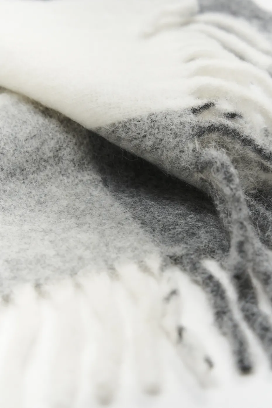 CPH SHAWL 4 Wool Mix Grey Melange