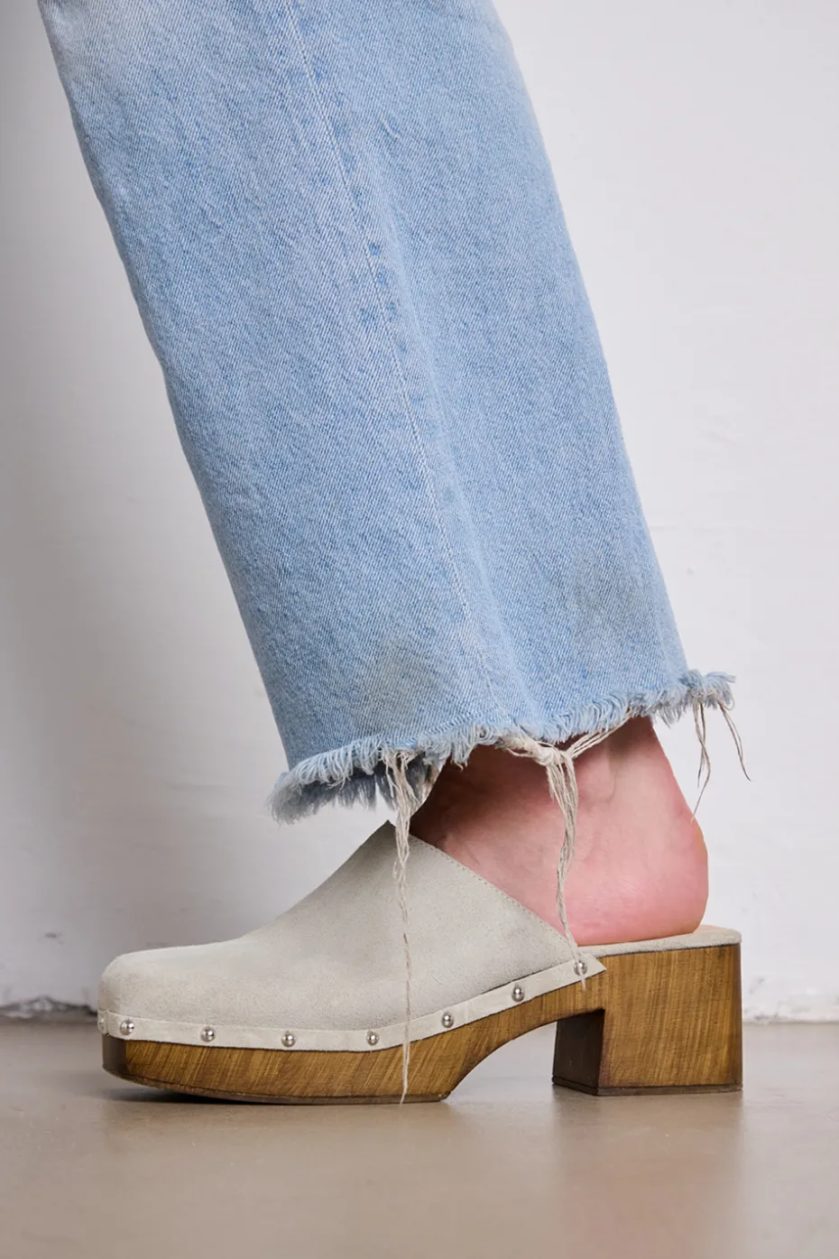 CPH793 Suede Off White
