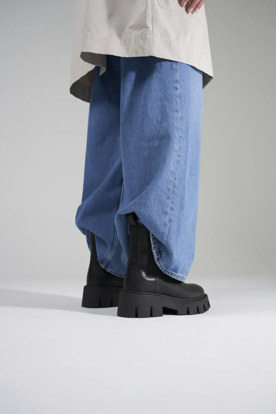 CPH137 Vitello Black