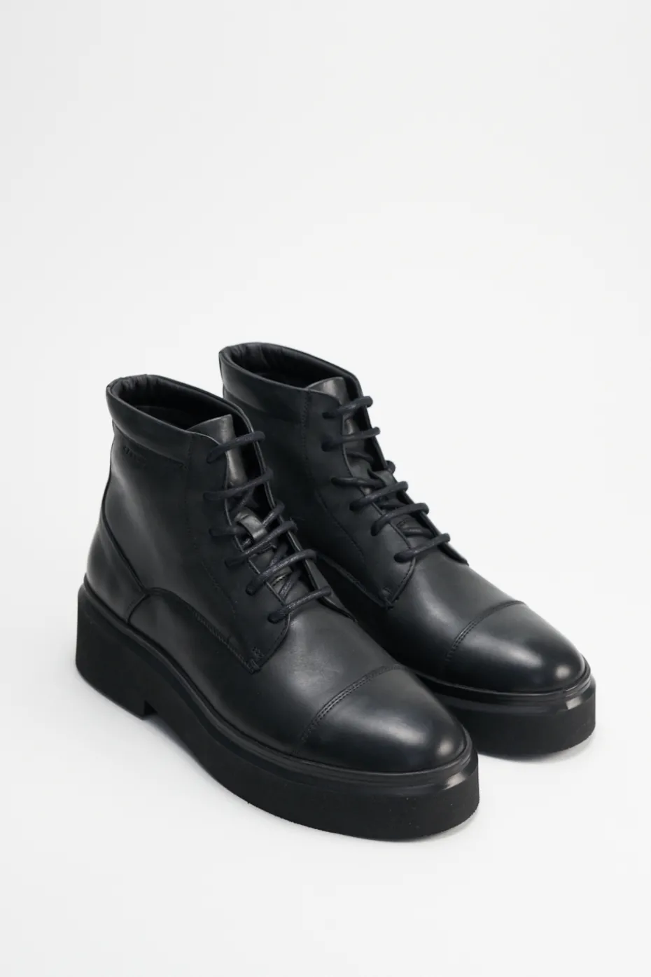 CPH519M Waxed Vitello Black
