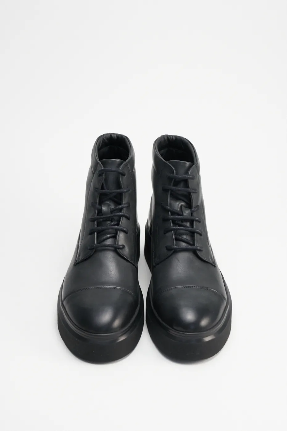 CPH519M Waxed Vitello Black