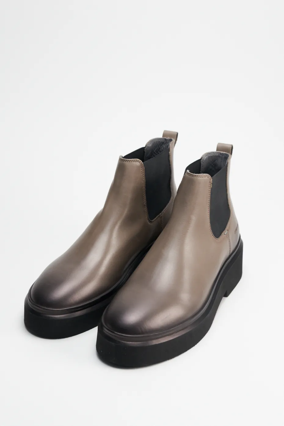 CPH520M Waxed Vitello Fango